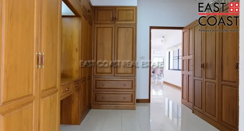 À louer 6 chambres maison à Jomtien, Pattaya