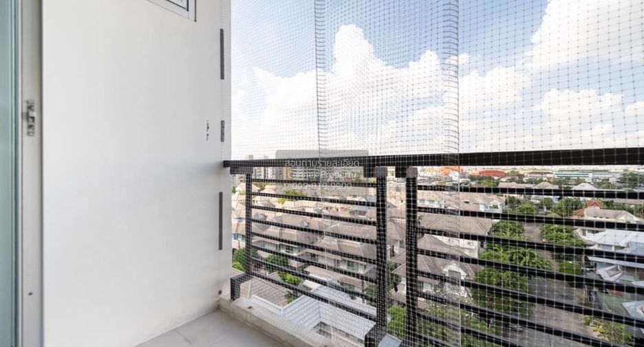 For sale 1 bed condo in Phra Khanong, Bangkok