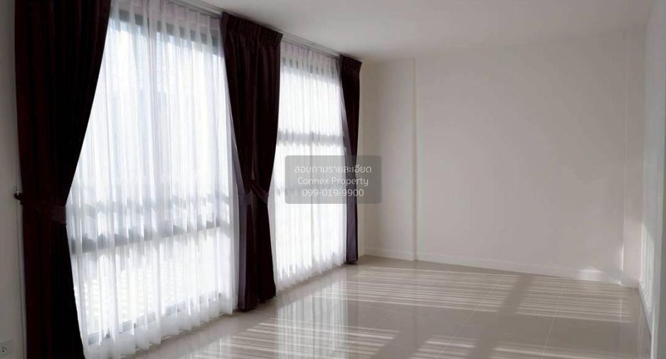 For sale 3 bedrooms townhouse in Lam Luk Ka, Pathum Thani