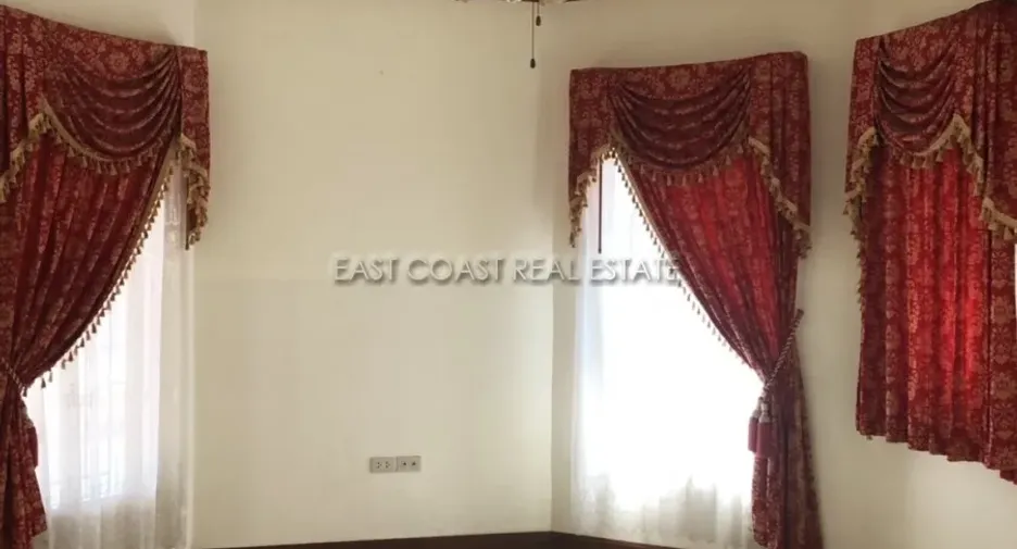 For rent 3 bedrooms house in Bang Lamung, Chonburi