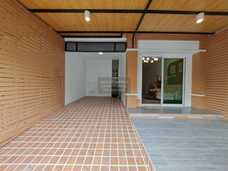 Reihenhaus zum Kauf mit 3 Zimmer in Bang Phli, Samut Prakan