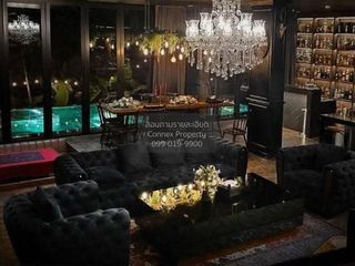 For sale 4 bedrooms house in Bang Phlat, Bangkok