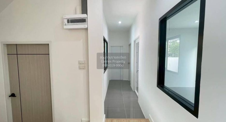 For sale 3 bedrooms house in Bang Kapi, Bangkok