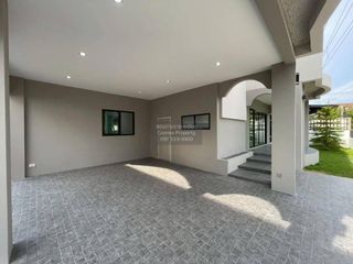 For sale 3 bedrooms house in Bang Kapi, Bangkok