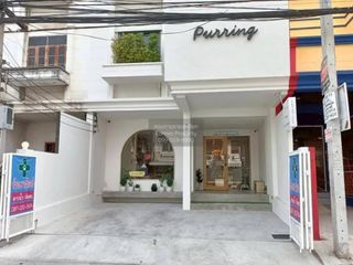 For sale 2 bedrooms retail Space in Suan Luang, Bangkok