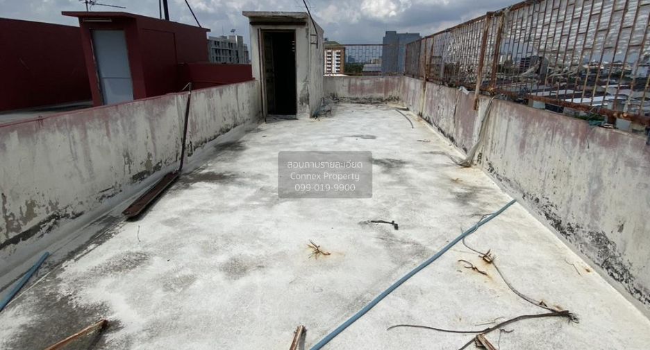 Local comercial en venta de 4 habitaciones en Mueang Samut Prakan, Samut Prakan