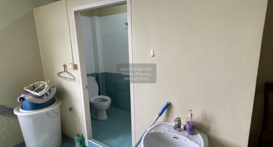 Local comercial en venta de 4 habitaciones en Mueang Samut Prakan, Samut Prakan