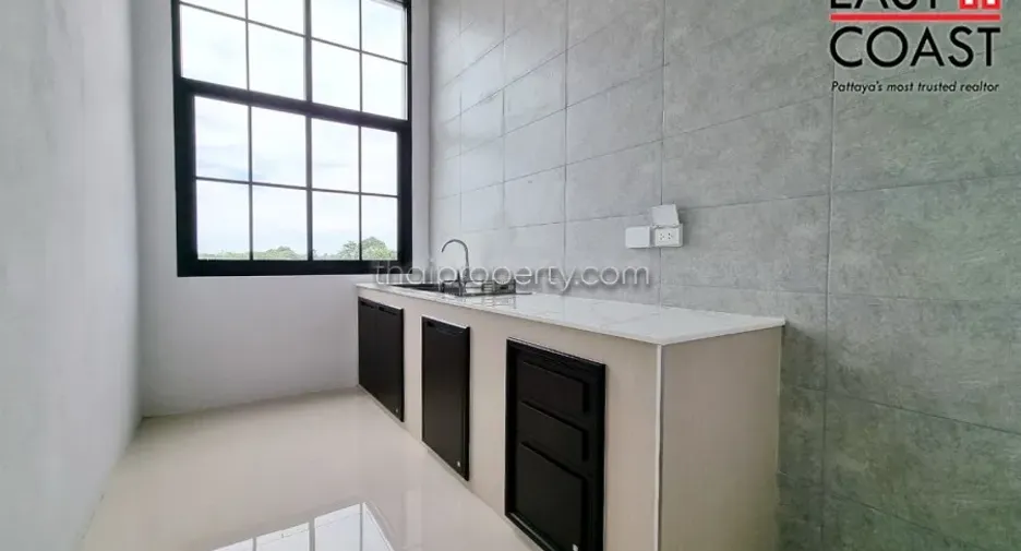 For rent retail Space in Bang Lamung, Chonburi