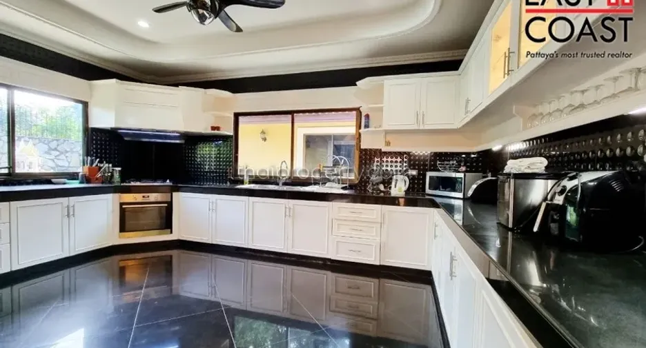 For rent and for sale 3 bedrooms house in Bang Lamung, Chonburi