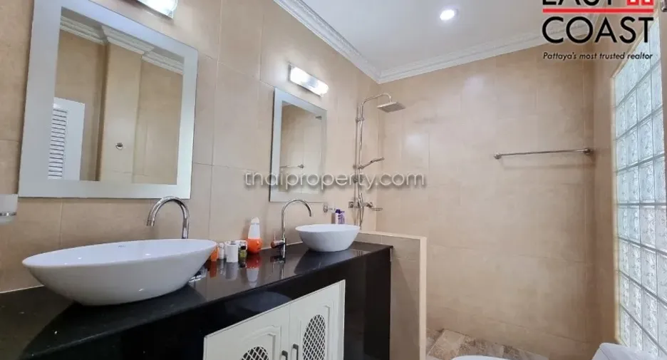 For rent and for sale 3 bedrooms house in Bang Lamung, Chonburi