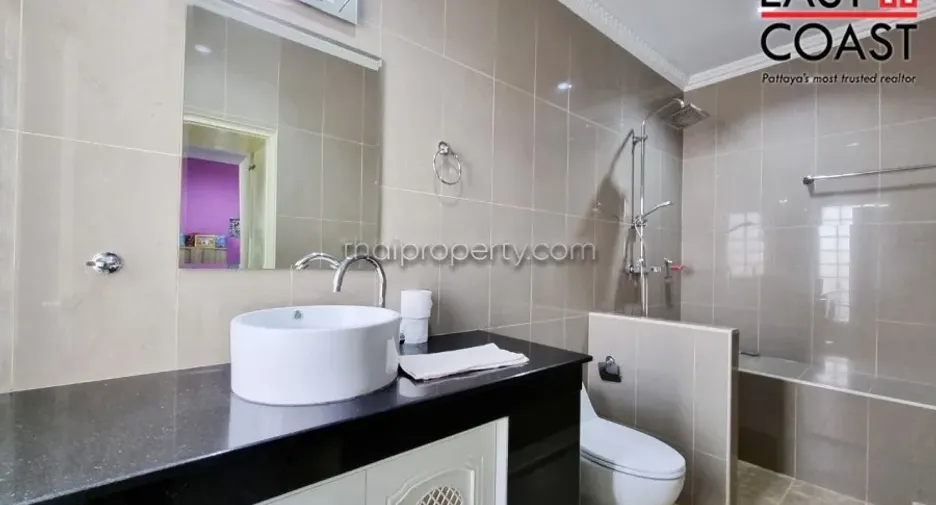 For rent and for sale 3 bedrooms house in Bang Lamung, Chonburi