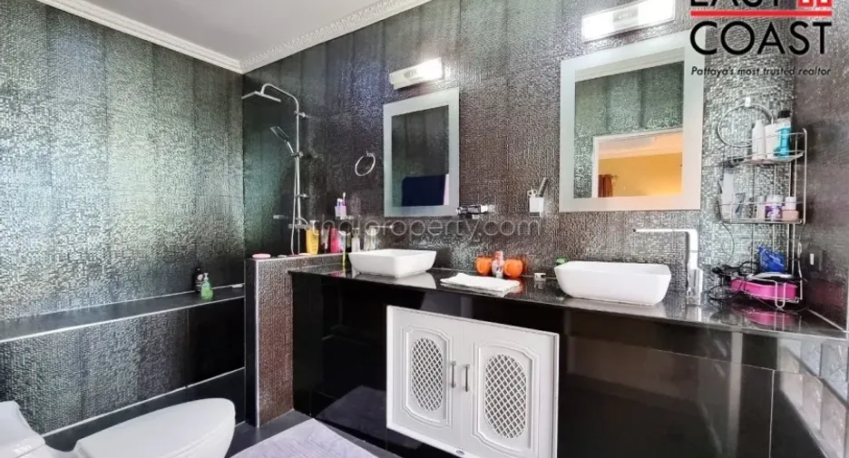 For rent and for sale 3 bedrooms house in Bang Lamung, Chonburi