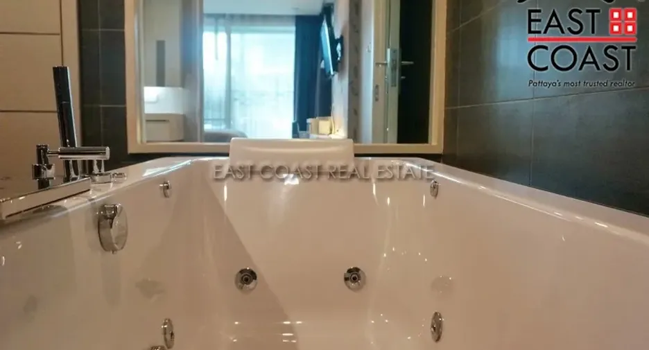 For sale 3 bedrooms condo in Bang Lamung, Chonburi