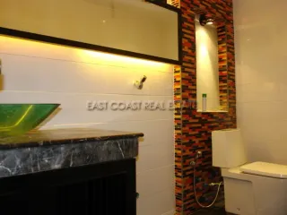 À louer 3 chambres maison à Bang Lamung, Chonburi