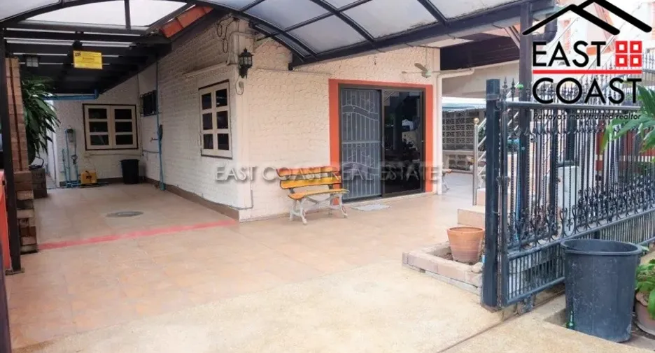 For rent and for sale 4 bedrooms house in Bang Lamung, Chonburi