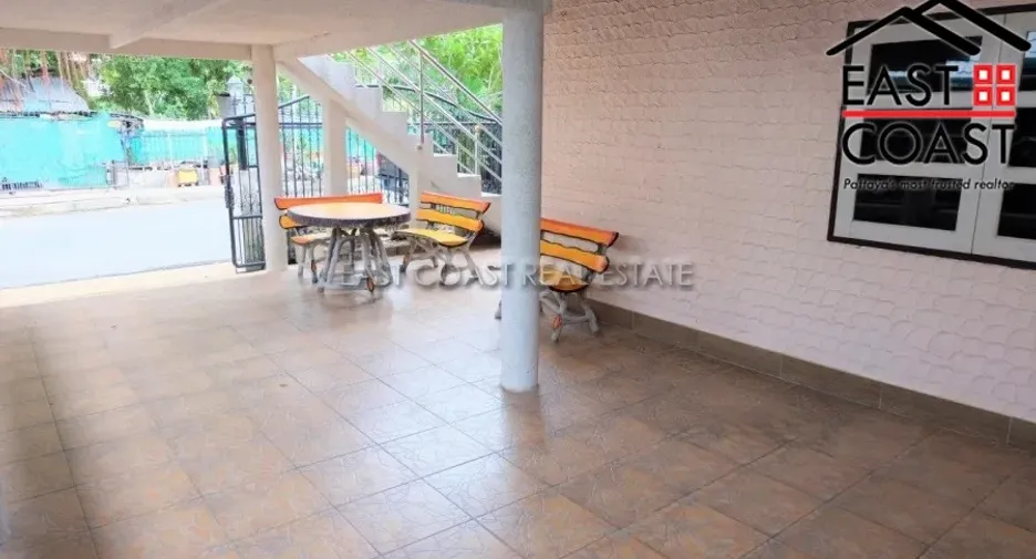 For rent and for sale 4 bedrooms house in Bang Lamung, Chonburi