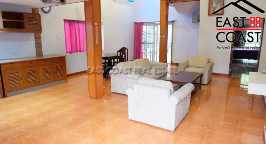 For rent and for sale 4 bedrooms house in Bang Lamung, Chonburi
