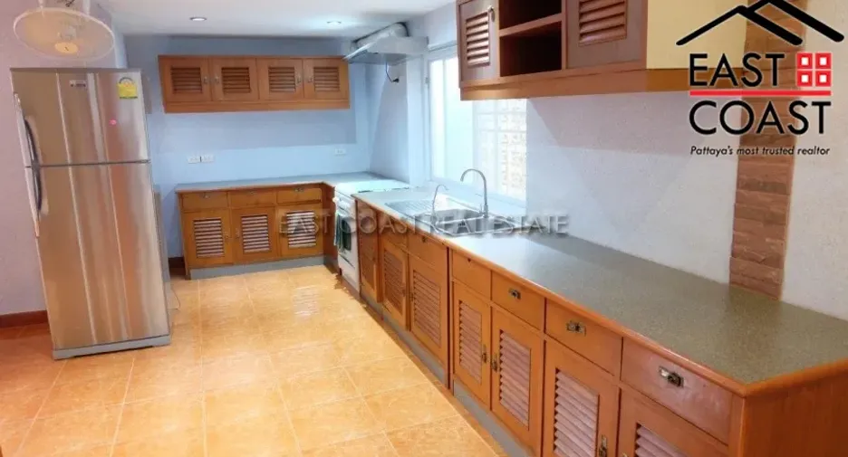 For rent and for sale 4 bedrooms house in Bang Lamung, Chonburi