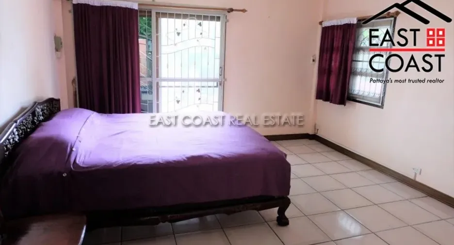 For rent and for sale 4 bedrooms house in Bang Lamung, Chonburi