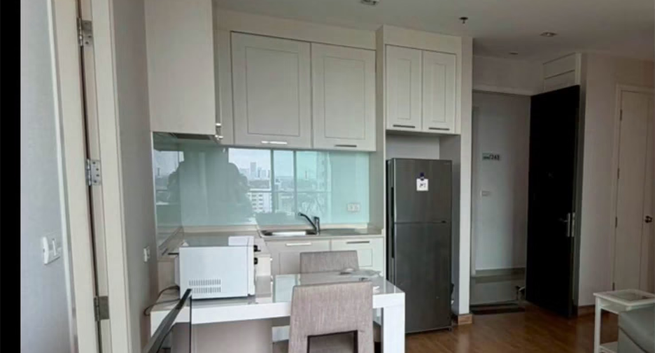 For sale 2 bedrooms condo in Phra Khanong, Bangkok