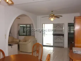 For rent and for sale 3 bedrooms house in Bang Lamung, Chonburi
