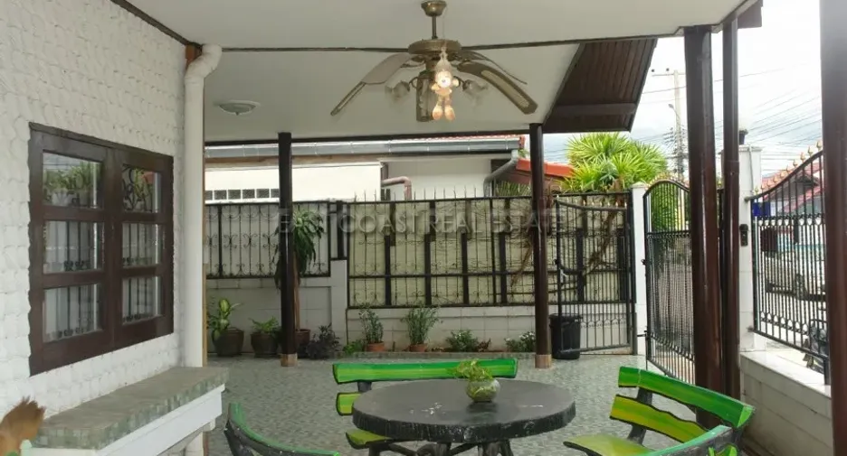 For rent and for sale 3 bedrooms house in Bang Lamung, Chonburi