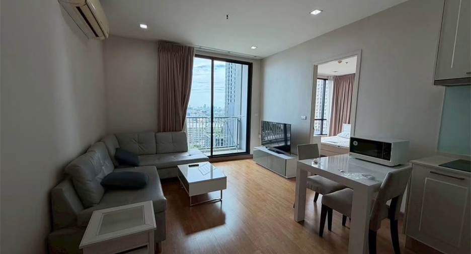 For rent 2 bedrooms condo in Phra Khanong, Bangkok