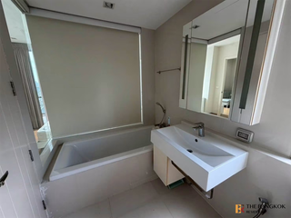 À louer 2 chambres condo à Phra Khanong, Bangkok