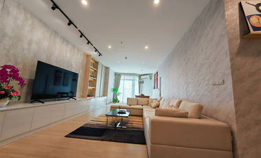 For rent 3 bedrooms condo in Sathon, Bangkok
