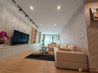 For rent 3 bedrooms condo in Sathon, Bangkok