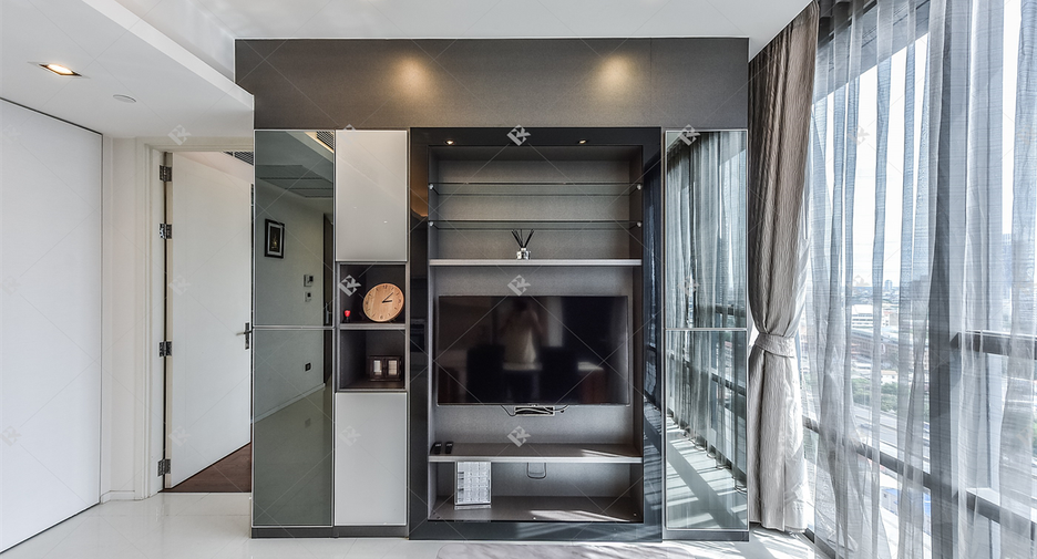 For rent 1 bed condo in Sathon, Bangkok