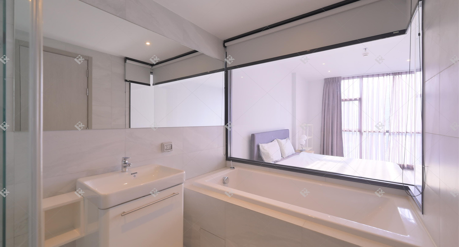 For rent 2 bedrooms condo in Watthana, Bangkok