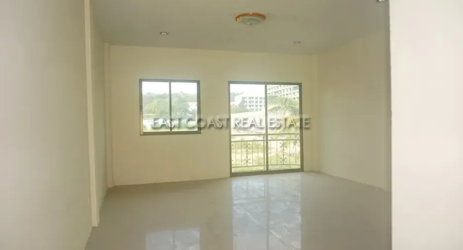 For sale retail Space in Bang Lamung, Chonburi