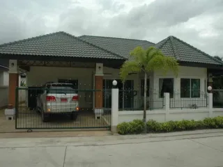 For rent 2 bedrooms house in Bang Lamung, Chonburi
