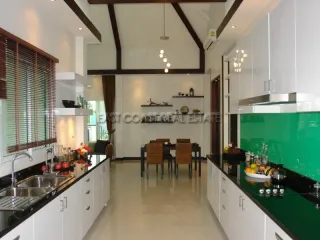 Haus zum Kauf mit 1 Zimmer in Bang Lamung, Chonburi