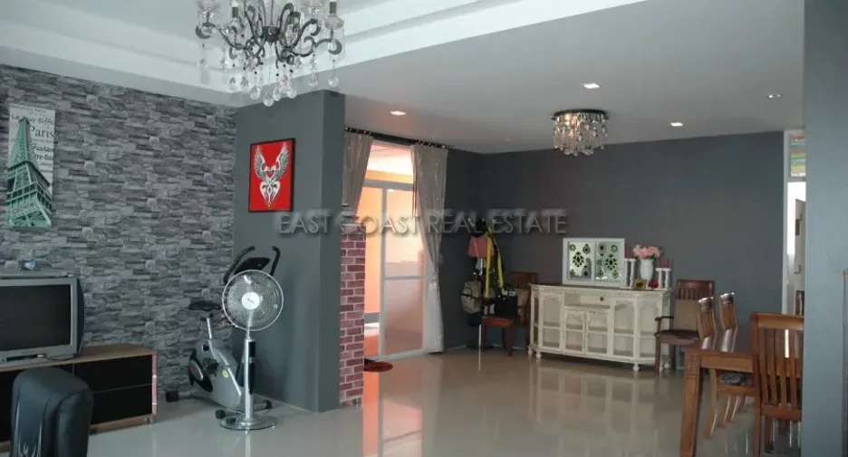 For rent 2 bedrooms house in Bang Lamung, Chonburi