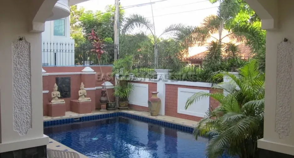 For rent 5 bedrooms house in Bang Lamung, Chonburi