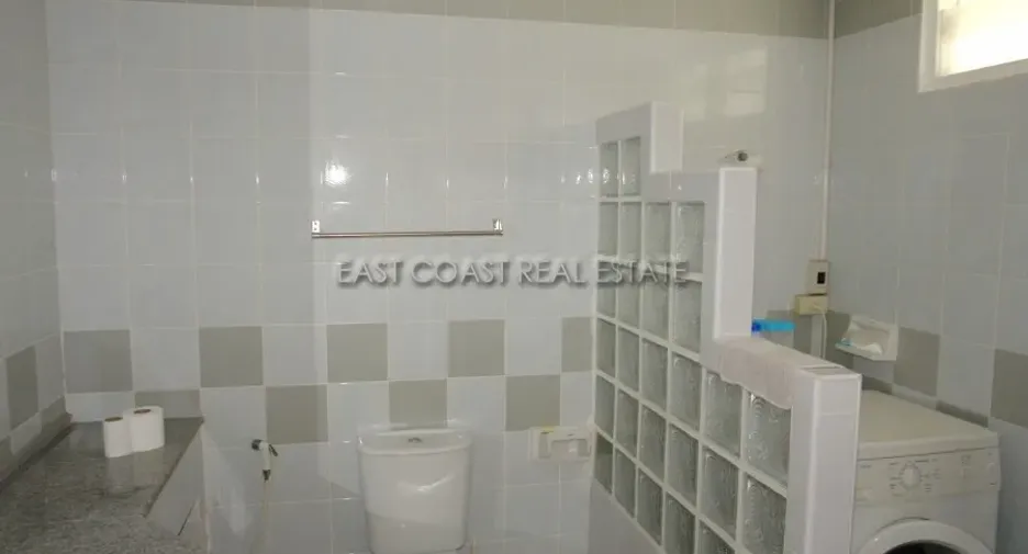 For rent 2 bedrooms condo in Na Jomtien, Pattaya