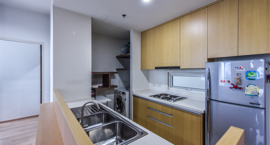 For sale 2 bedrooms condo in Ratchathewi, Bangkok