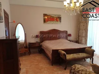 For sale 3 ベッドルーム condo in Bang Lamung, Chonburi