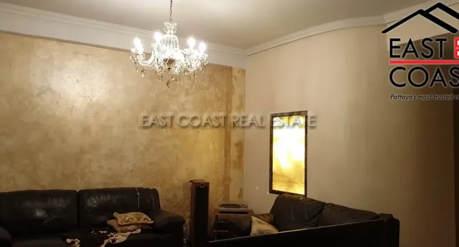 For sale 3 ベッドルーム condo in Bang Lamung, Chonburi
