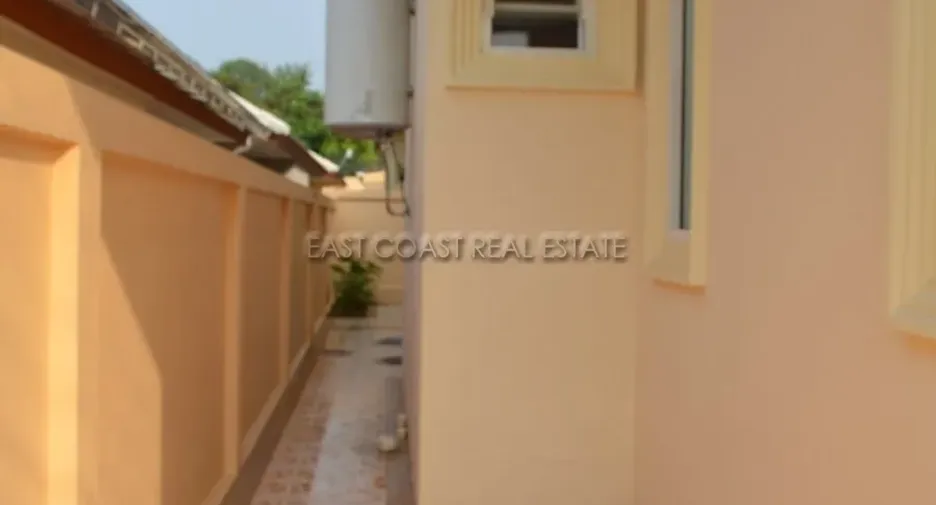 For rent and for sale 3 bedrooms house in Bang Lamung, Chonburi