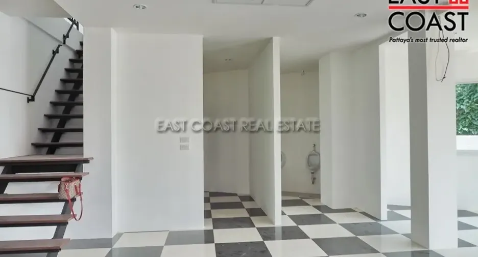 For rent そして for sale retail Space in Bang Lamung, Chonburi