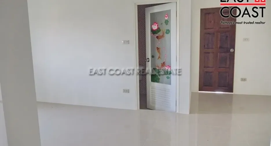 For rent そして for sale retail Space in Bang Lamung, Chonburi