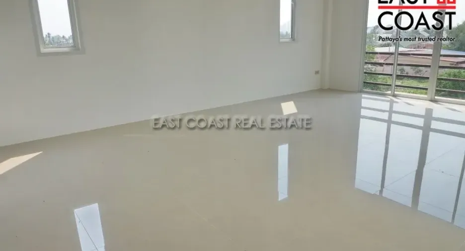 For rent そして for sale retail Space in Bang Lamung, Chonburi