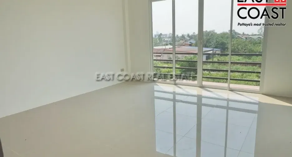 For rent そして for sale retail Space in Bang Lamung, Chonburi