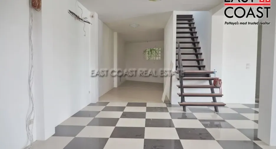 For rent そして for sale retail Space in Bang Lamung, Chonburi