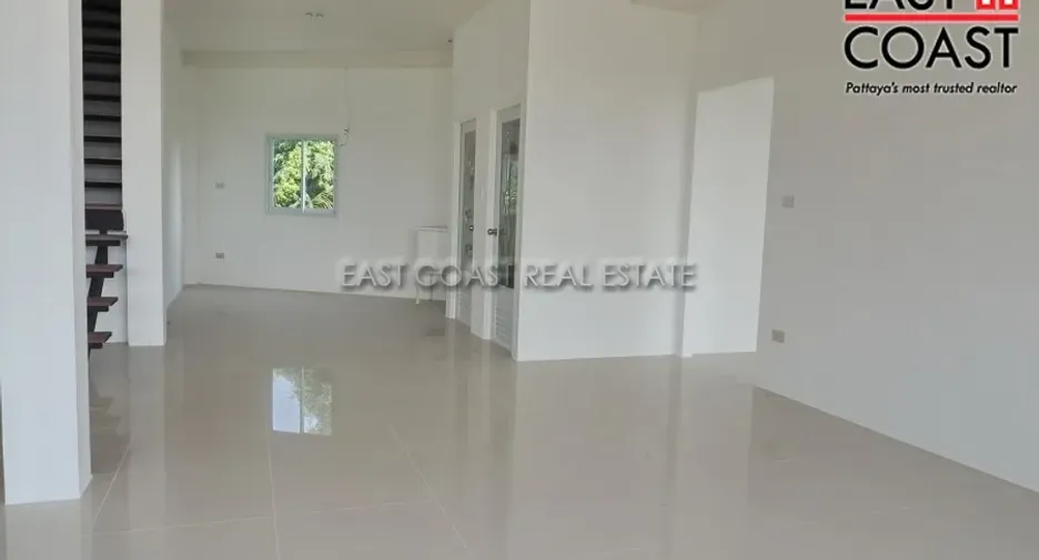 For rent そして for sale retail Space in Bang Lamung, Chonburi