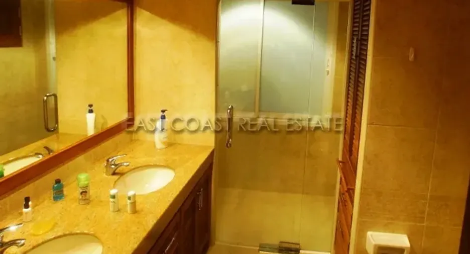 For rent 2 bedrooms condo in Na Jomtien, Pattaya