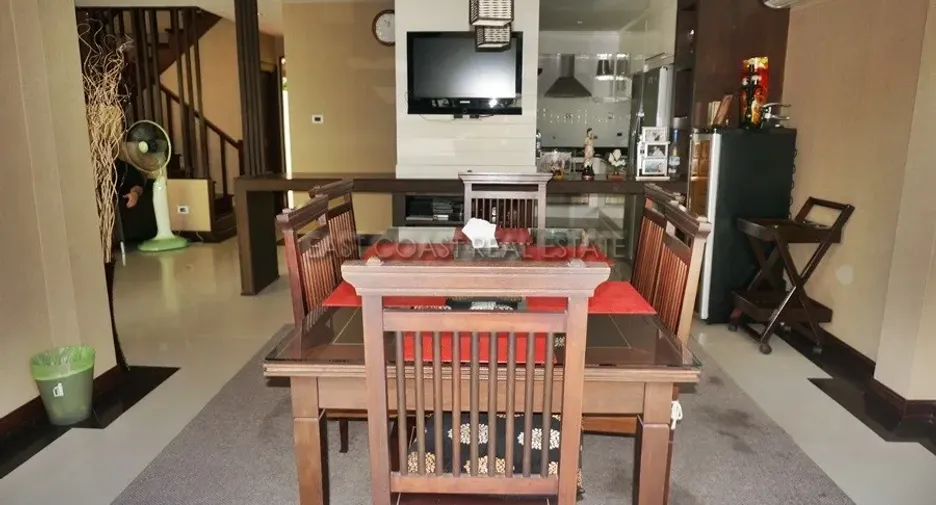 Casa en venta de 4 habitaciones en Bang Lamung, Chonburi